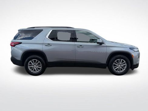 Used 2023 Chevrolet Traverse LT w/ LPO, Floor Liner Package AWD/4WD image 9
