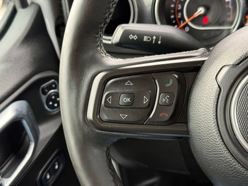 Used 2022 Jeep Gladiator Sport AWD/4WD image 18