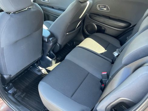 Used 2022 Honda HR-V EX image 10