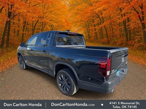 Used 2023 Honda Ridgeline Sport image 6