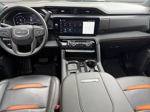 Used 2024 GMC Sierra 2500 AT4 w/ AT4 Premium Plus Package AWD/4WD image 11