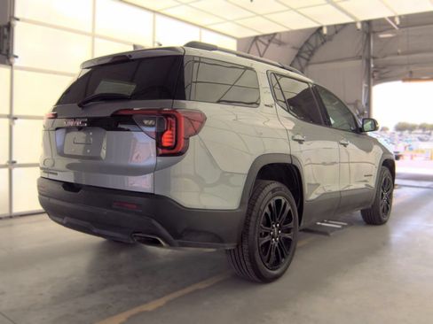 Used 2023 GMC Acadia SLT w/ Elevation Edition FWD image 4
