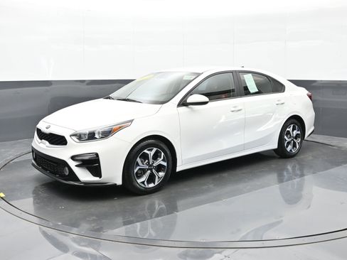 Used 2020 Kia Forte LXS FWD image 8
