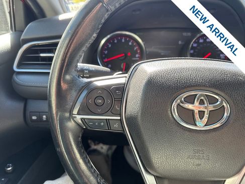 Used 2019 Toyota Camry XSE FWD image 21