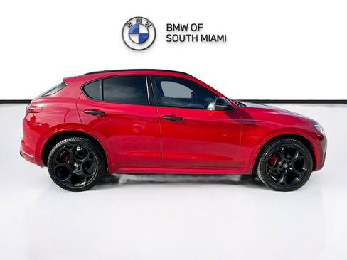 Used 2022 Alfa Romeo Stelvio Veloce AWD/4WD image 8
