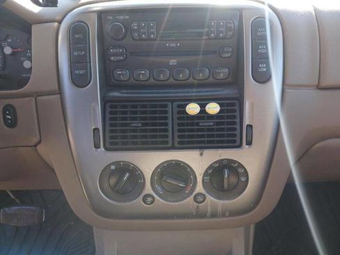 Used 2005 Ford Explorer Sport XLT AWD/4WD image 36