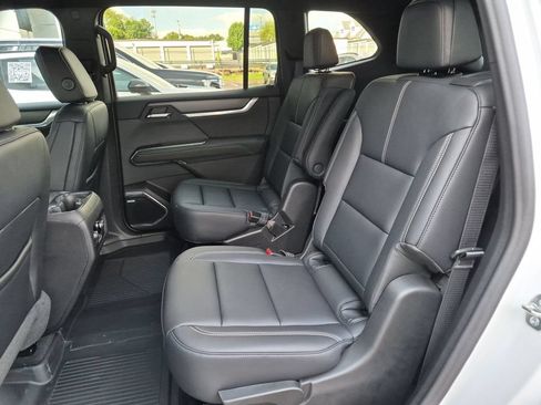 New 2027 GMC Acadia Elevation w/ Elevation Premium Package AWD/4WD image 15
