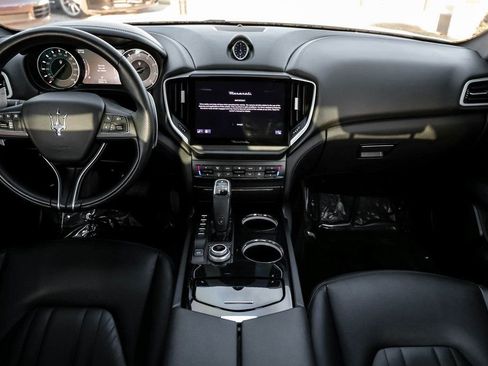 Used 2023 Maserati Ghibli Modena image 11