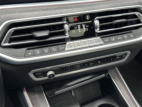 Used 2022 BMW X5 xDrive40i w/ Executive Package image 28