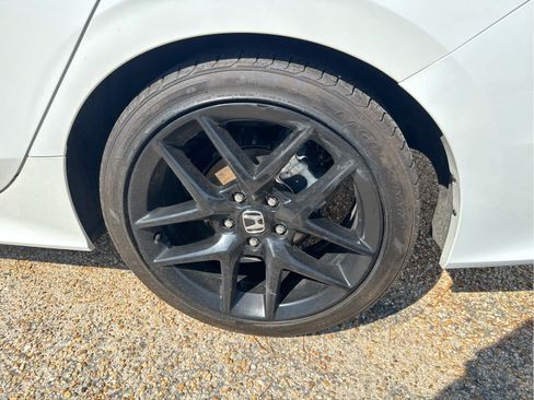 Used 2025 Honda Civic Sport image 16