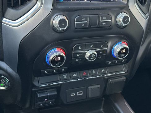 Used 2022 GMC Sierra 2500 SLT w/ SLT Convenience Package AWD/4WD image 19