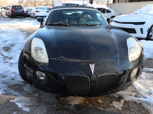 Used 2007 Pontiac Solstice GXP w/ Premium Package image 3