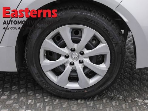 Used 2023 Toyota Corolla LE image 32