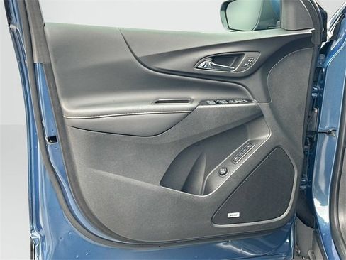 Used 2024 Chevrolet Equinox Premier image 13