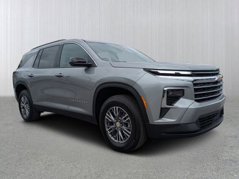 New 2026 Chevrolet Traverse LT FWD image 1