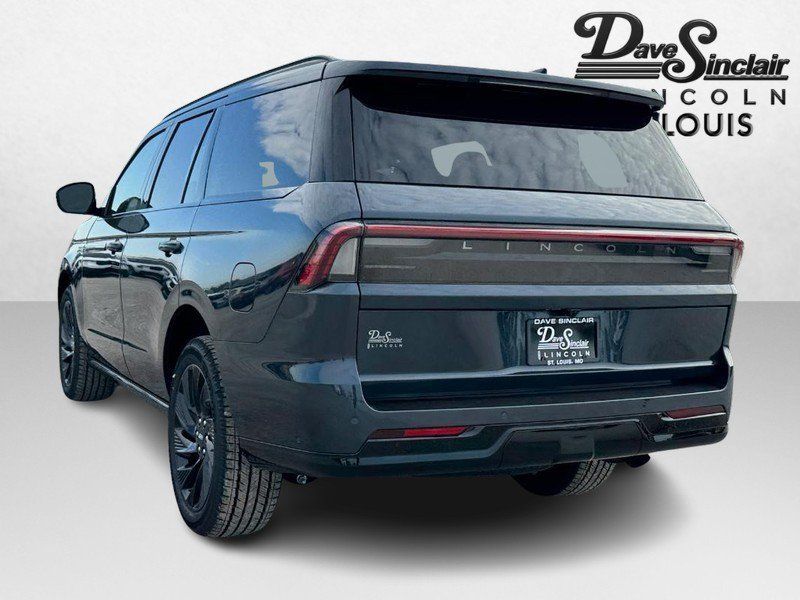 Used 2025 Lincoln Navigator Reserve w/ Jet Appearance Package AWD/4WD image 7