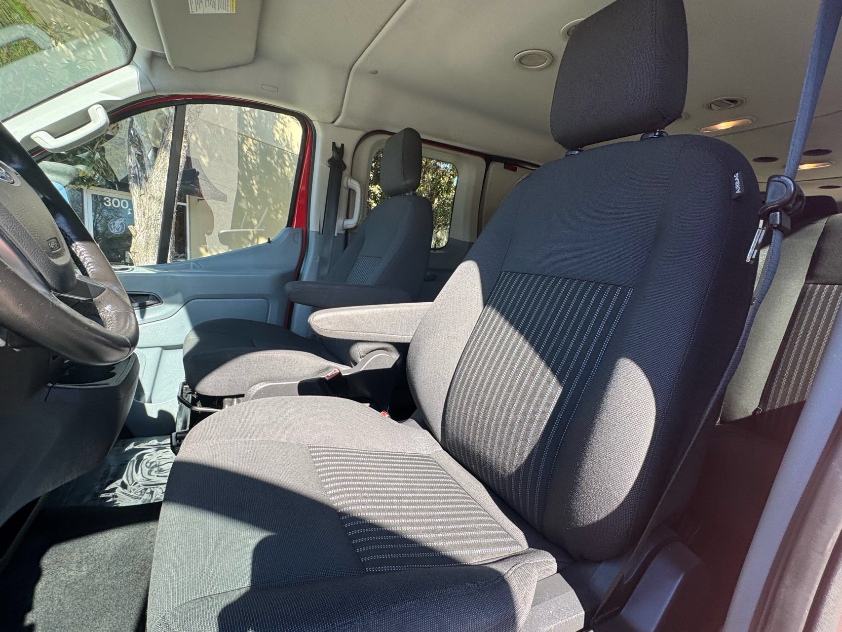 Used 2016 Ford Transit 350 XL RWD image 9