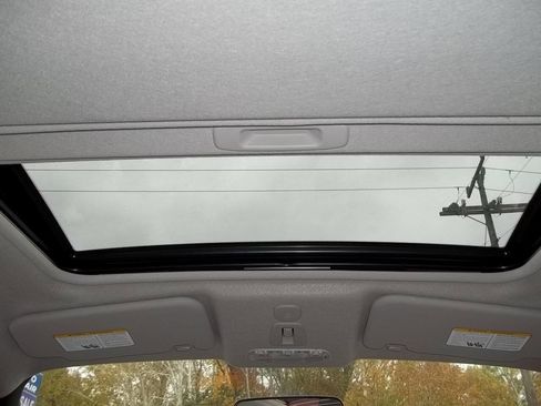 Used 2012 Nissan Juke SL image 16