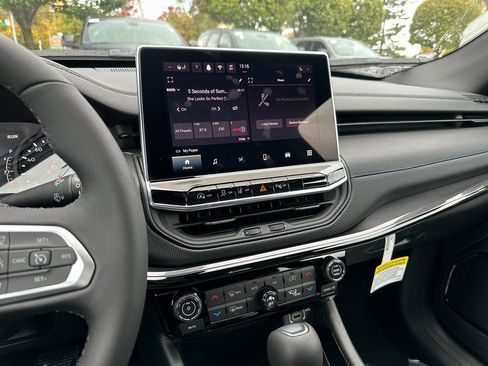 New 2026 Jeep Compass Limited image 3