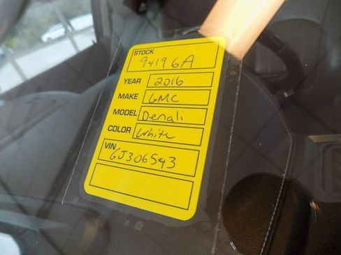 Used 2016 GMC Acadia Denali image 41