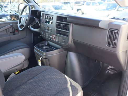 Used 2025 Chevrolet Express 2500 w/ Driver Convenience Package image 27