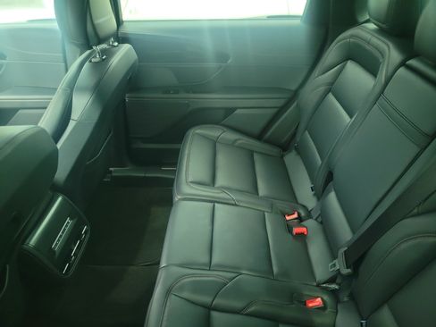 Certified 2024 Lincoln Nautilus Premier w/ Jet Appearance Package AWD/4WD image 8