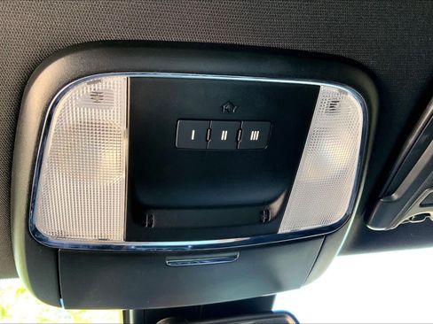 Used 2023 Dodge Charger Scat Pack w/ Navigation & Travel Group RWD image 29