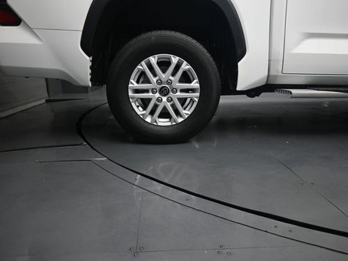 Used 2023 Toyota Tundra SR5 w/ SR5 Convenience Package AWD/4WD image 10