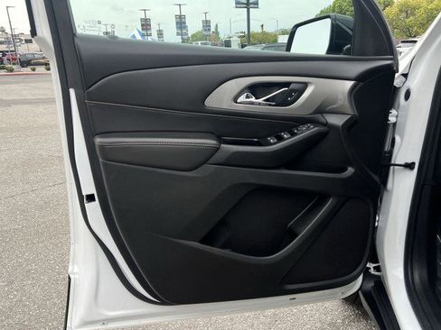 Used 2020 Chevrolet Traverse LS image 21