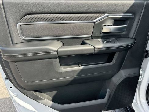 New 2027 RAM 2500 Big Horn AWD/4WD image 19