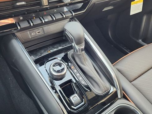 New 2026 GMC Canyon AT4 w/ Technology Plus Package image 32