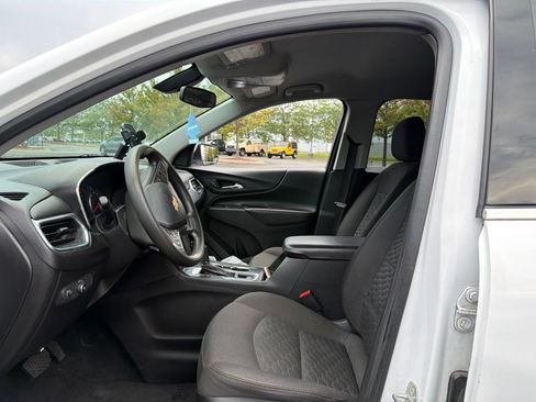 Used 2019 Chevrolet Equinox LT FWD image 10