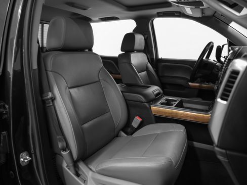 Used 2017 Chevrolet Silverado 1500 LTZ w/ Sport Package image 20