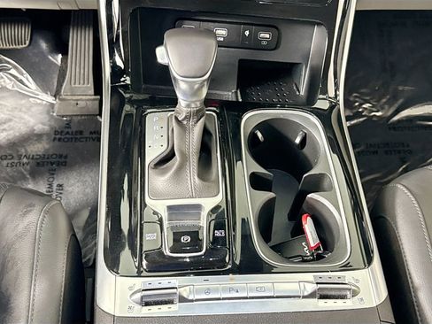 Used 2023 Kia Carnival SX Prestige FWD image 19