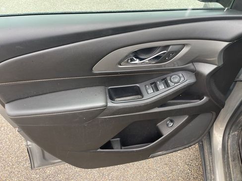 Used 2018 Chevrolet Traverse LT image 20