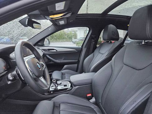 Used 2025 BMW X4 xDrive30i w/ Premium Package image 24