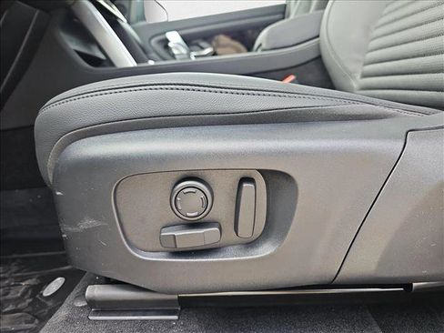 New 2025 Land Rover Discovery Sport S image 27