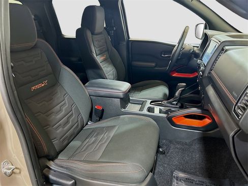 Used 2024 Nissan Frontier Pro-X image 24