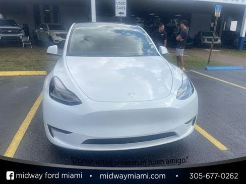 Used 2023 Tesla Model Y Performance AWD/4WD image 1