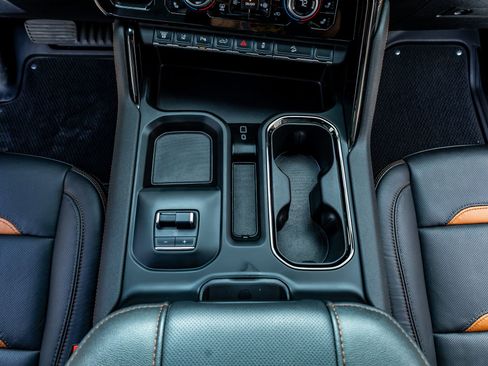 Used 2024 GMC Sierra 2500 AT4 w/ AT4 Premium Plus Package image 27