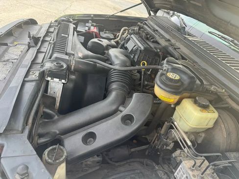 Used 2006 Ford F350 XLT RWD image 17