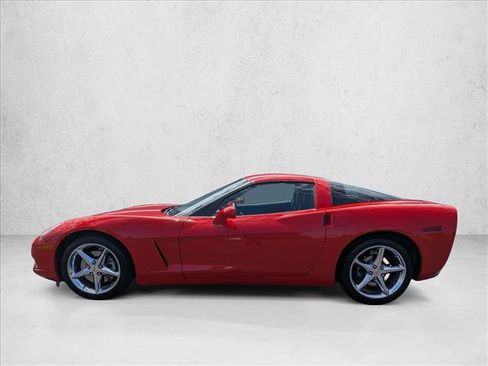 Used 2011 Chevrolet Corvette Coupe w/ 1LT RWD image 9