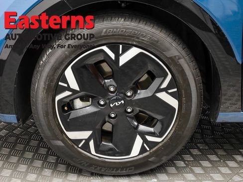 Used 2023 Kia Niro Wave w/ Wave Preserve Package image 8