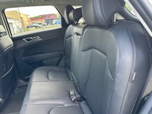 Certified 2026 Kia Sportage EX w/ EX Panoramic Sunroof Package AWD/4WD image 16