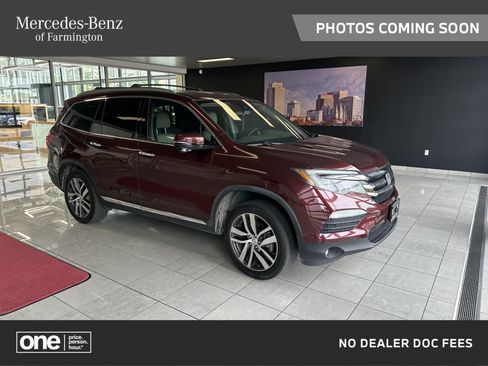 Used 2018 Honda Pilot Touring image 1
