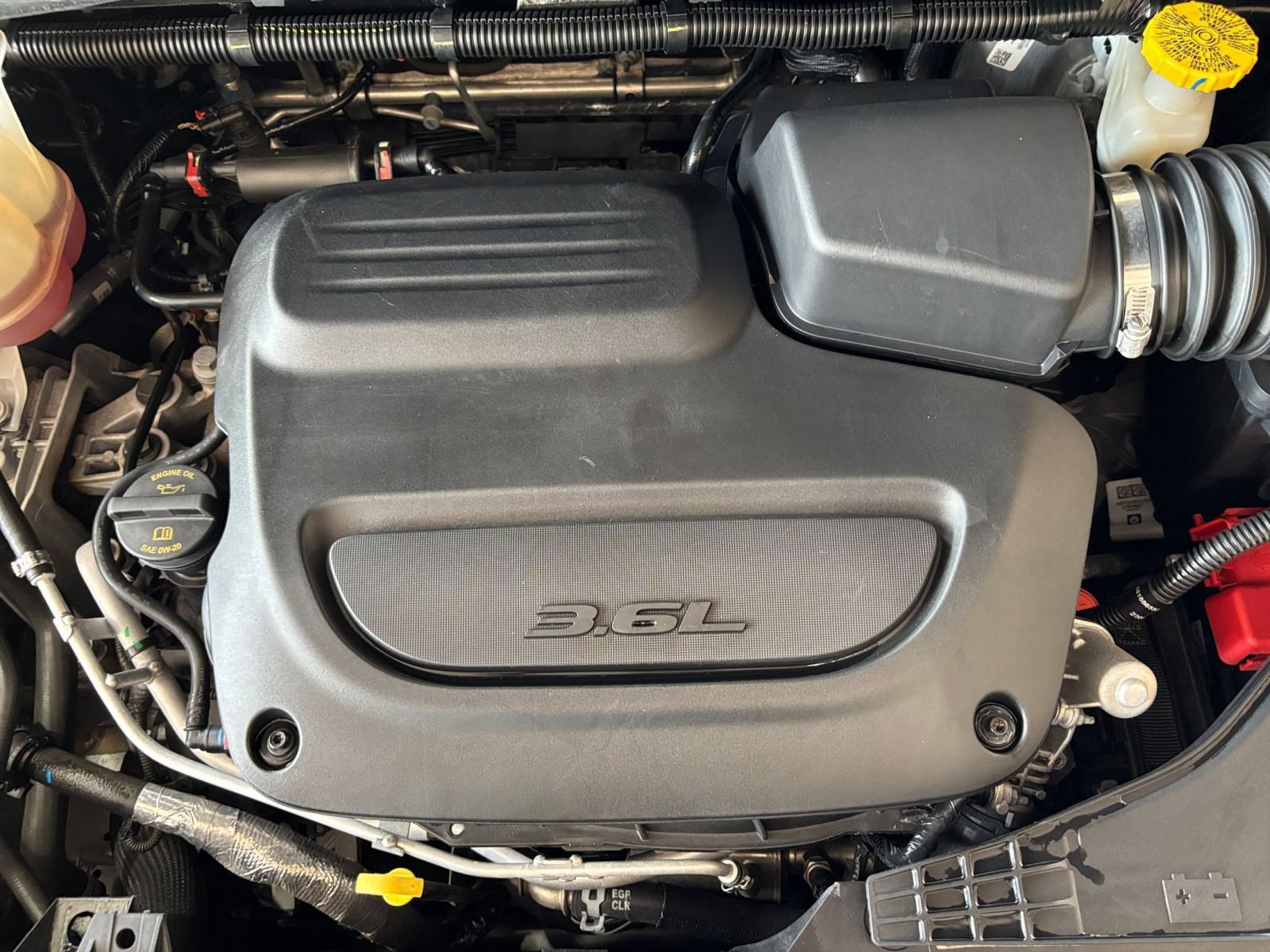 Used 2025 Chrysler Pacifica Select FWD image 33