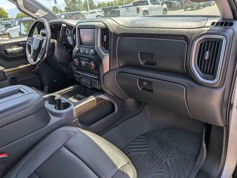 Used 2021 Chevrolet Silverado 1500 LT Trail Boss w/ Convenience Package II AWD/4WD image 32