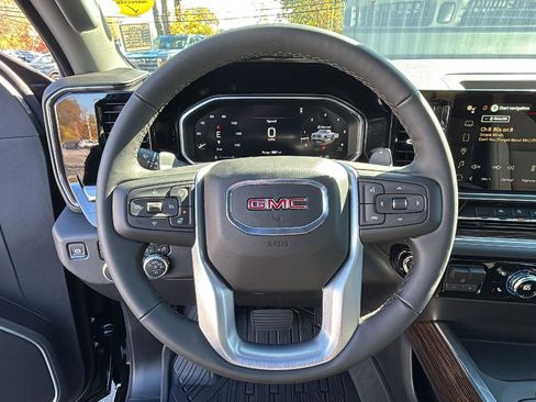 New 2026 GMC Sierra 1500 Elevation image 17