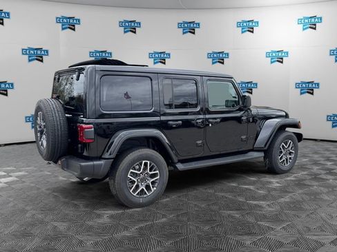 New 2025 Jeep Wrangler Sahara image 5