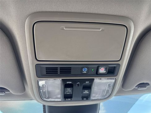 Used 2024 Honda Odyssey Touring image 29